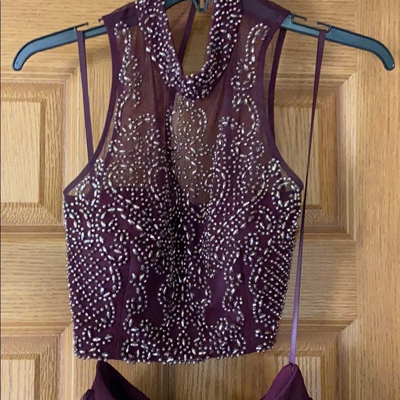 Wine colored prom dress - Picture 3 of 8